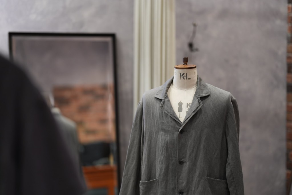 黒に合う洋服。